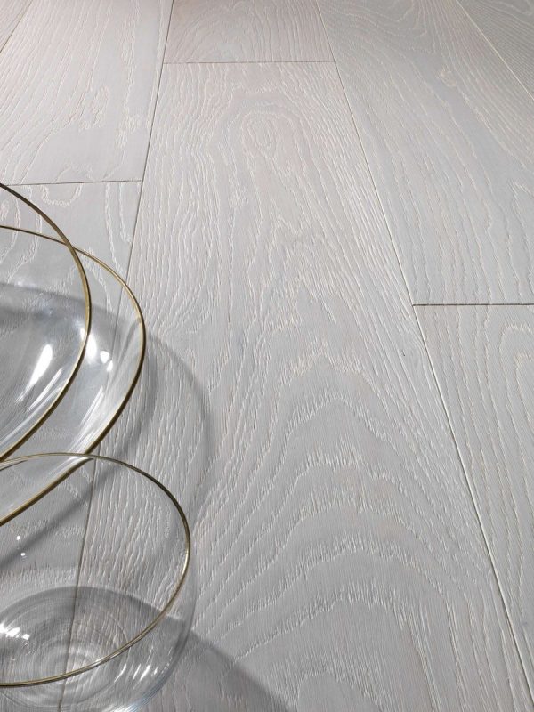 Oak 30TVBS: brushed, whitened, oiled.