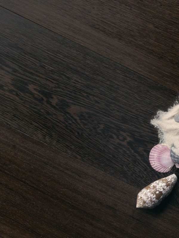 Wengé: smoothed or brushed, unfinished or oliled or varnished transparent.