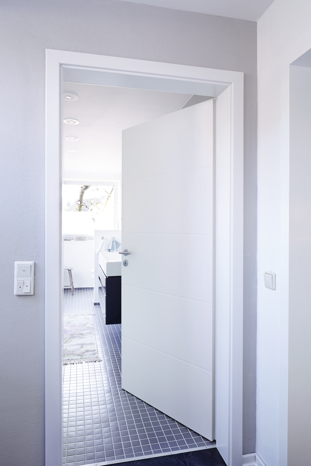 Dyer te Brendshme, Light 1 - Figura 2